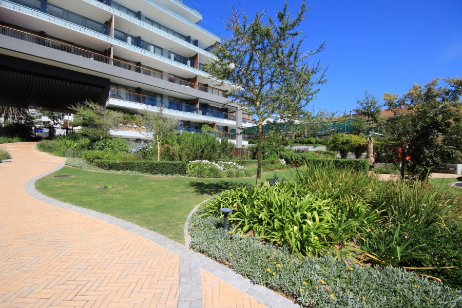 To Let 1 Bedroom Property for Rent in Sea Point Western Cape